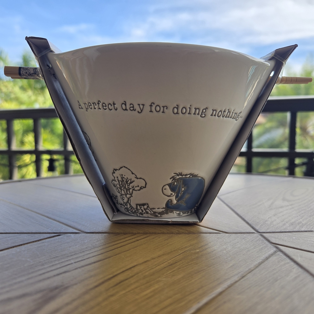 🐻 Winnie the Pooh Ramen Bowl with Chopsticks: "A Perfect Day For Doing Nothing"